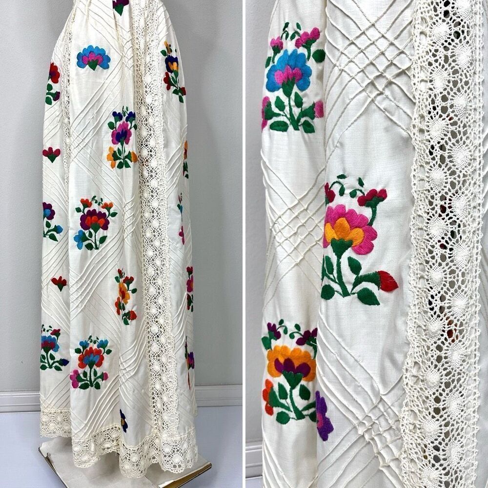 Vintage 70s Mexican Embroidered Halter Maxi Dress Sz S Crochet Lace Boho Cottage - Picture 6 of 13